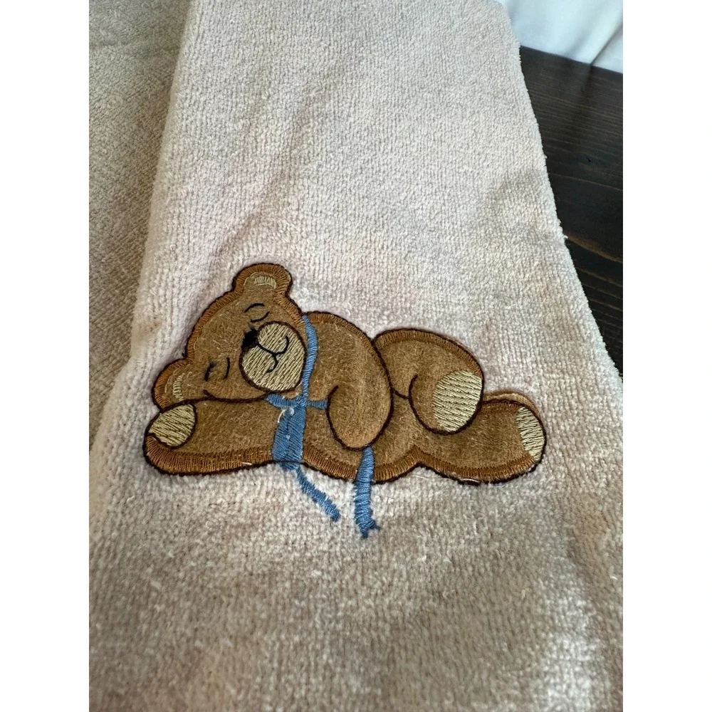 VTG 90s R.A. Briggs Embroidered Teddy Bear Tan Cotton‎ HandTowels - Set of 2